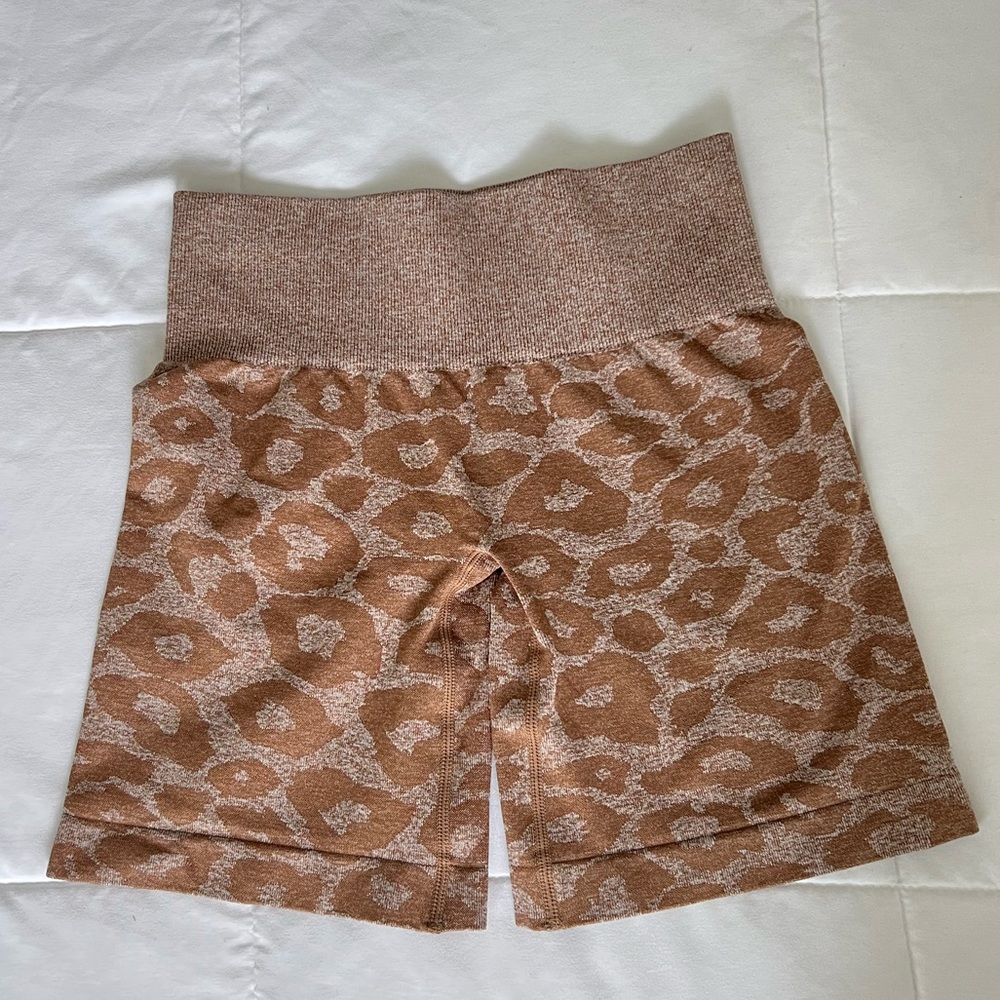 NVGTN SHORTS